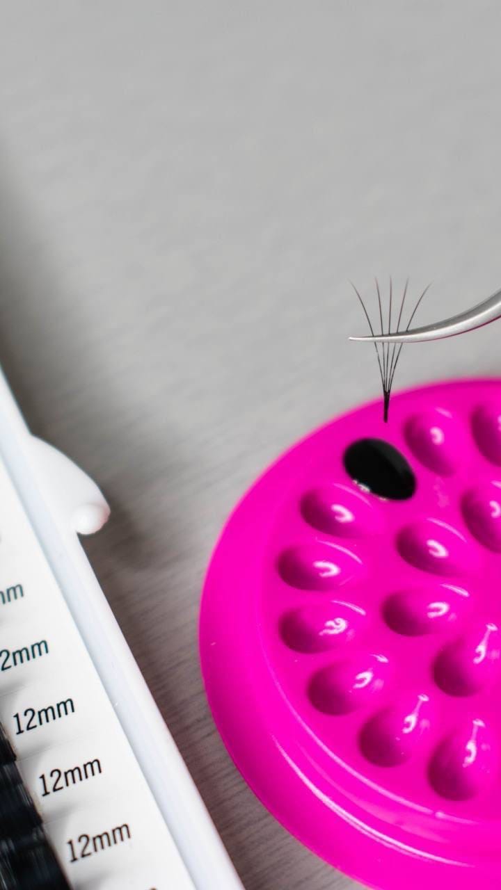 Basic   Eyelash Extension Course 3 days image 5